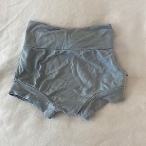 Kyte 0-3 month bummies in fog